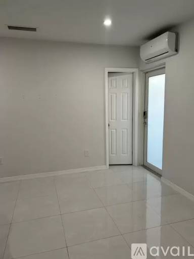 Main picture of 5940 SW 2nd Ter