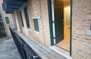 Main picture of 6901-17 S Paxton Ave & 2211-17 E 69th St