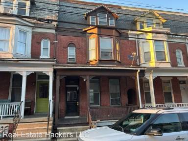 Main picture of 249 E College Ave
