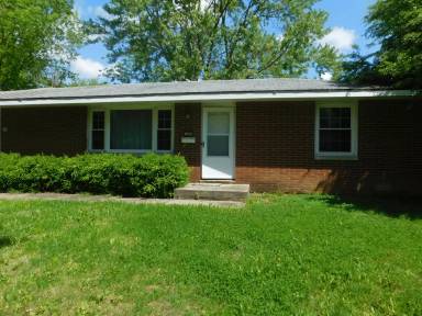 Main picture of 1402 E McHenry St