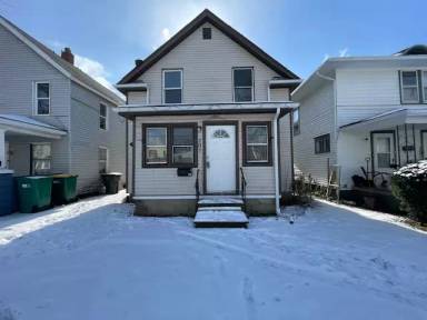 Main picture of 207 E 6th St