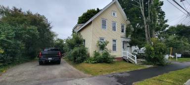 Main picture of 39 Jefferson St