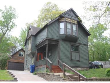 Main picture of 504 Belvidere St E