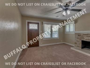 Main picture of 665 N Louisa Ave