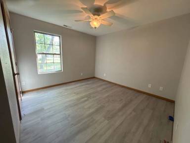 Main picture of 21 Boone Crossing Dr