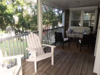 Main picture of 31 N Oak Ct