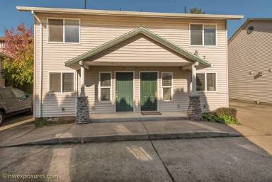 Main picture of 228 SE 106th Ave
