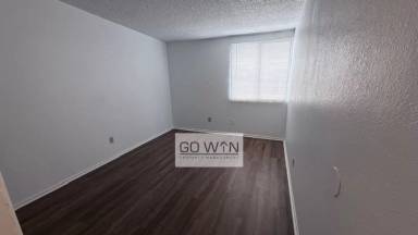 Main picture of 1102 W Cheryl Dr