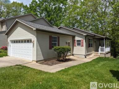 Main picture of 612 Benjamin Ct