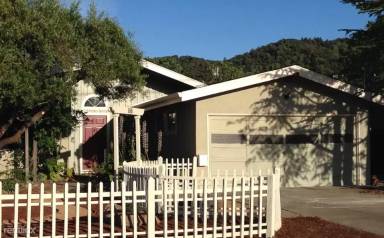 Main picture of 828 Rosal Way