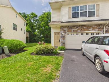 Main picture of 117 Mapleton Blvd