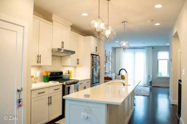 Main picture of 872 Thompson Cres
