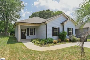 Main picture of 212 Campbell Ave