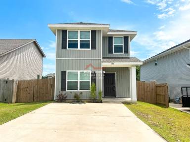 Main picture of 395 Hilburn Ln