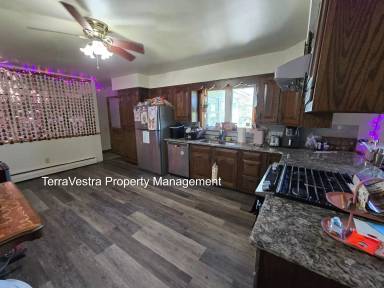 Main picture of 401 New St W