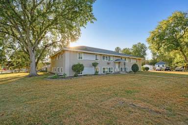 Main picture of 8601 Nicollet Ave S
