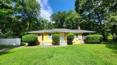 Main picture of 6565 Camp St
