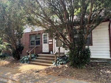 Main picture of 907 E California Ave