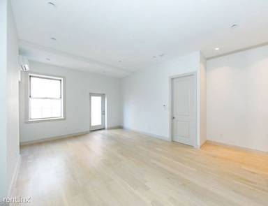 Main picture of 448 W 19th St