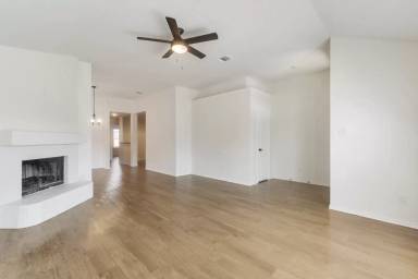 Main picture of 4830 Grovewood Dr