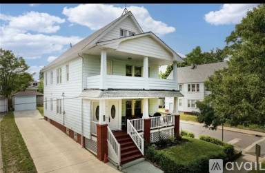 Main picture of 2048 Magee St