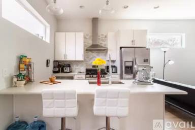 Main picture of 1044 2nd Ave S