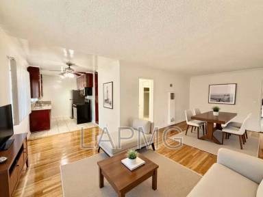 Main picture of 956 Wilcox Ave