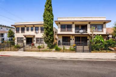 Main picture of 323 S Burlington Ave