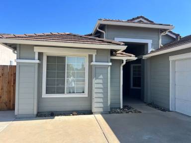 Main picture of 206 Acorn Ct