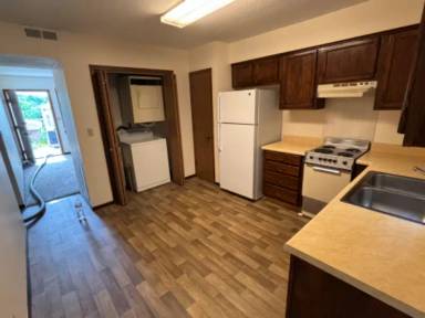 Main picture of 1003 Northeast Dr