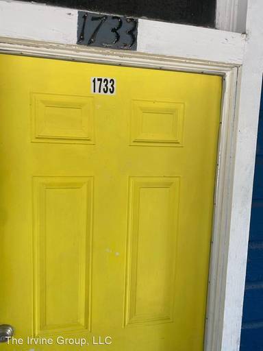 Main picture of 1731 W 2nd St