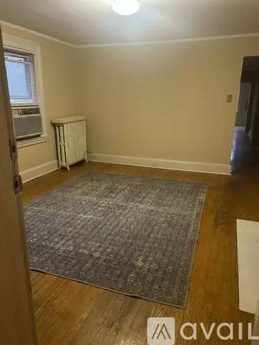 Main picture of 33 W Fayette St