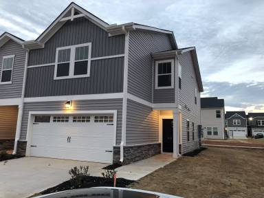 Main picture of 403 Windsinger Ln