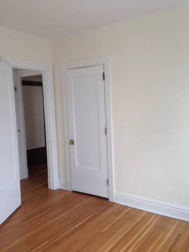 Main picture of 1629 E Superior St