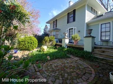 Main picture of 205 Vance St