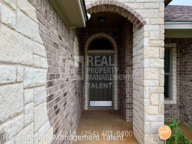 Main picture of 1917 Carriage House Dr