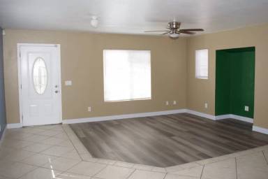 Main picture of 249 S 33rd St