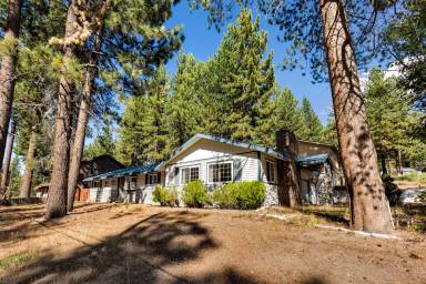 Main picture of 3463 Anne St