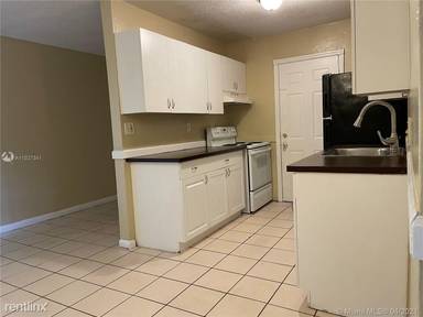 Main picture of 632 SW 16th Ave