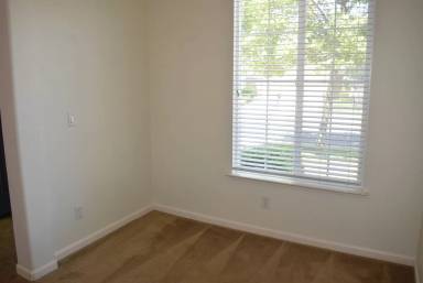 Main picture of 1499 Bushy Tail St