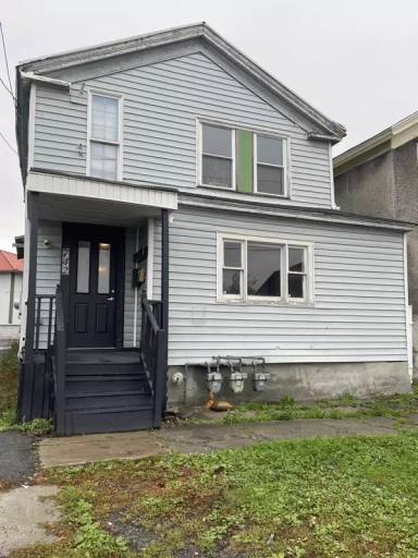 Main picture of 742 Jay St