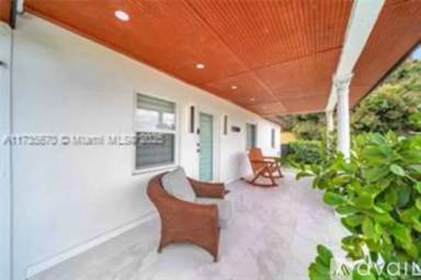 Main picture of 7360 SW 19th Street Rd