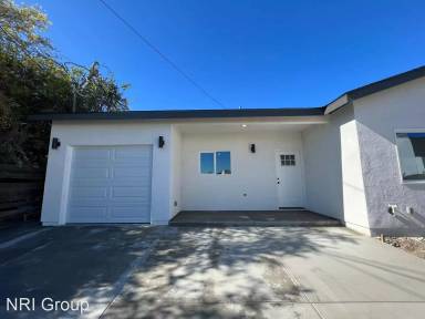 Main picture of 8826 Anthony Ave