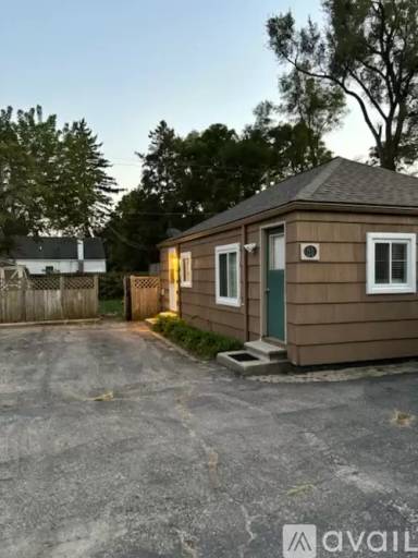 Main picture of 83 Longfellow Rd