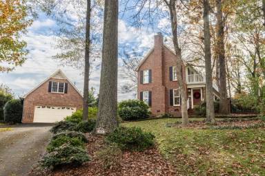 Main picture of 819 Willowhaven Ct