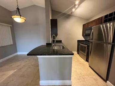 Main picture of 2820 N Oakland Forest Dr