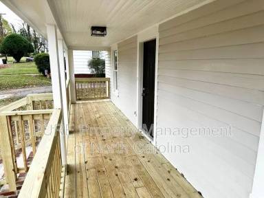 Main picture of 504 Westside Dr