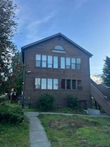 Main picture of 3416 E B St