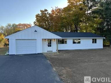 Main picture of 24 Bradford Jay Rd
