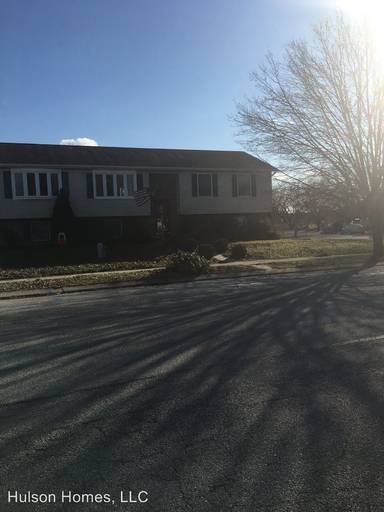 Main picture of 48 Sycamore Ln